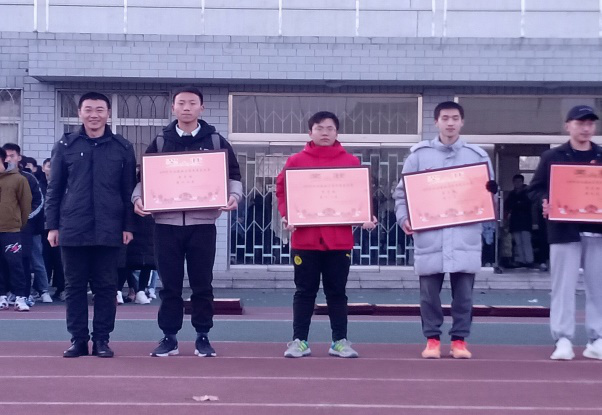永利yl23411在冬季长跑比赛中荣获佳绩 (2).jpg 永利yl23411在冬季长跑比赛中荣获佳绩 (2).jpg